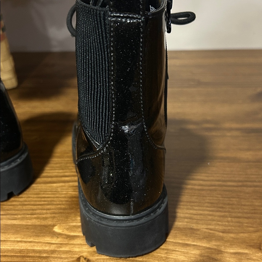 Art Class Black Glossy girls Combat Boots size 4 - Picture 7 of 8